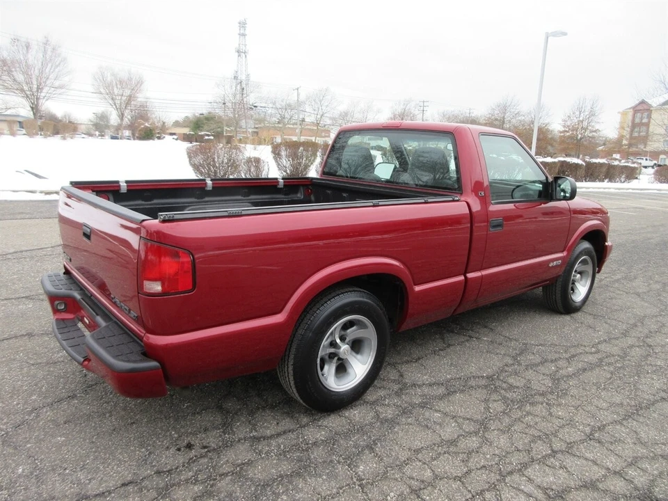 1999 Chevrolet S-10 - Image 4 of 21