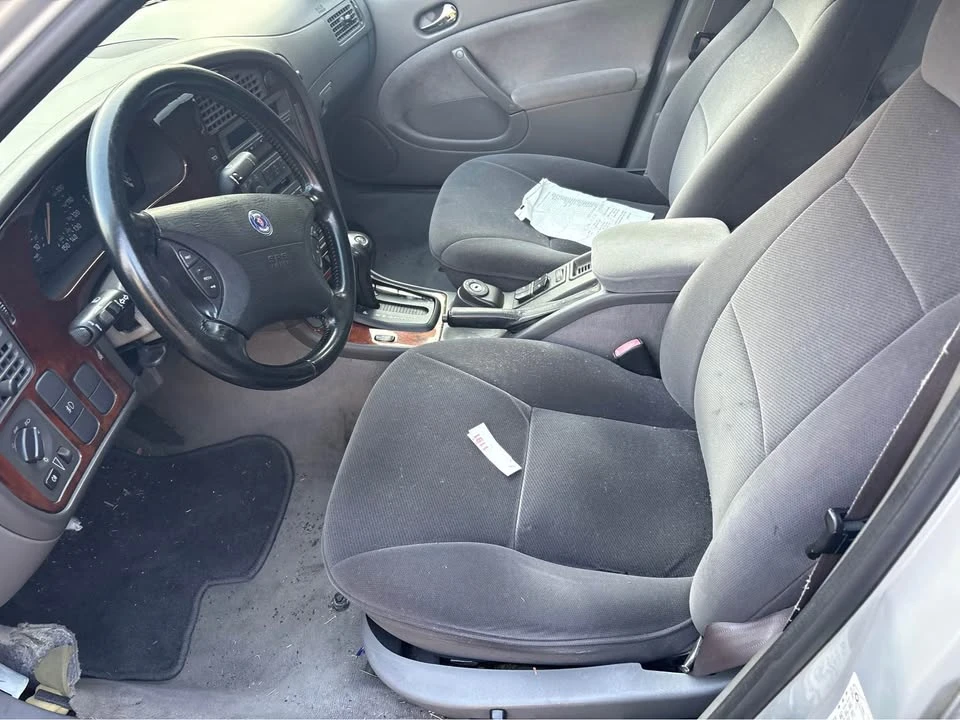 1999 Saab 9-5 1st Gen - Image 2 of 4
