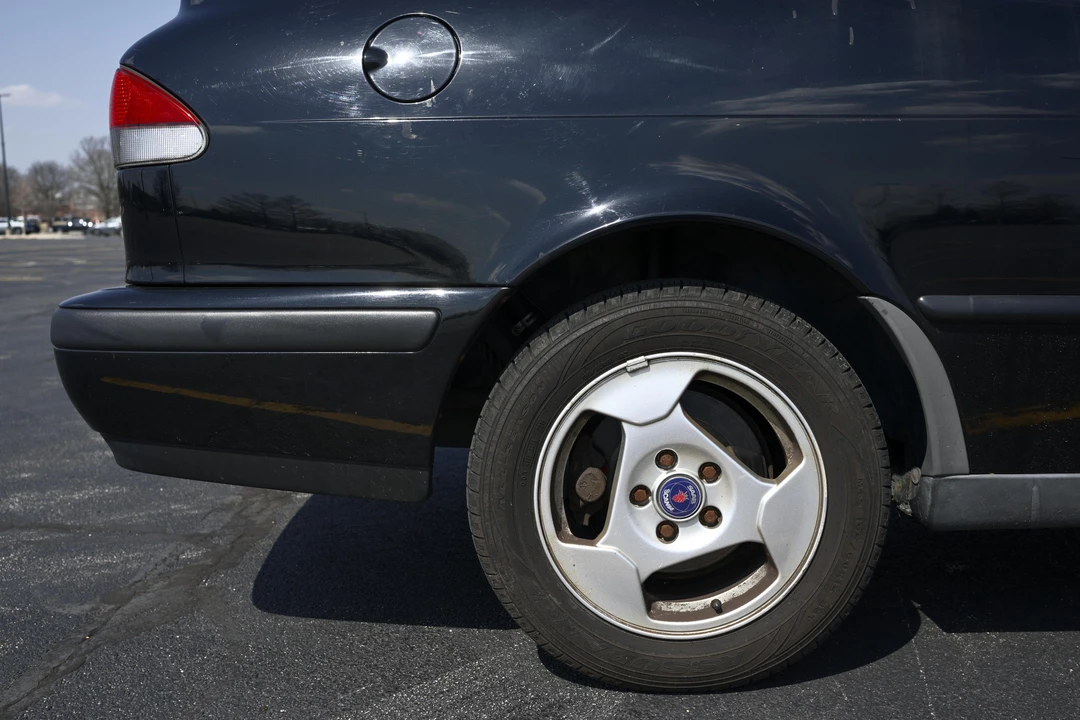 1999 Saab 9-3 1st Gen - Image 18 of 31