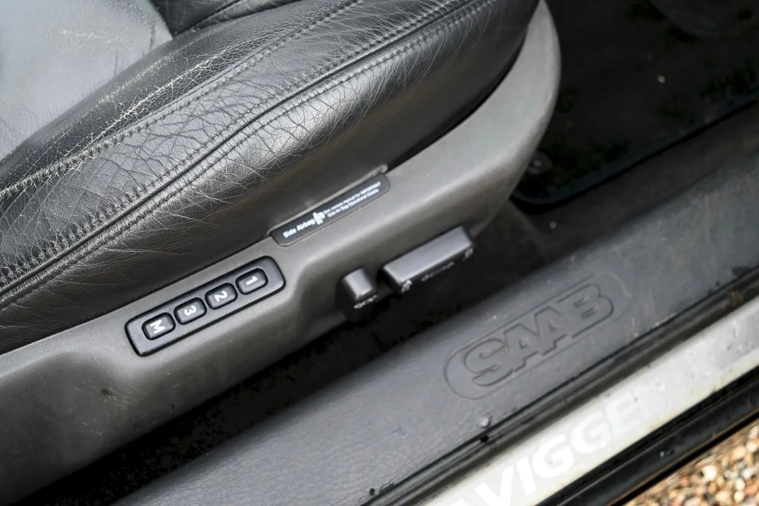 1999 Saab 9-3 Viggen 1st Gen - Image 26 of 30