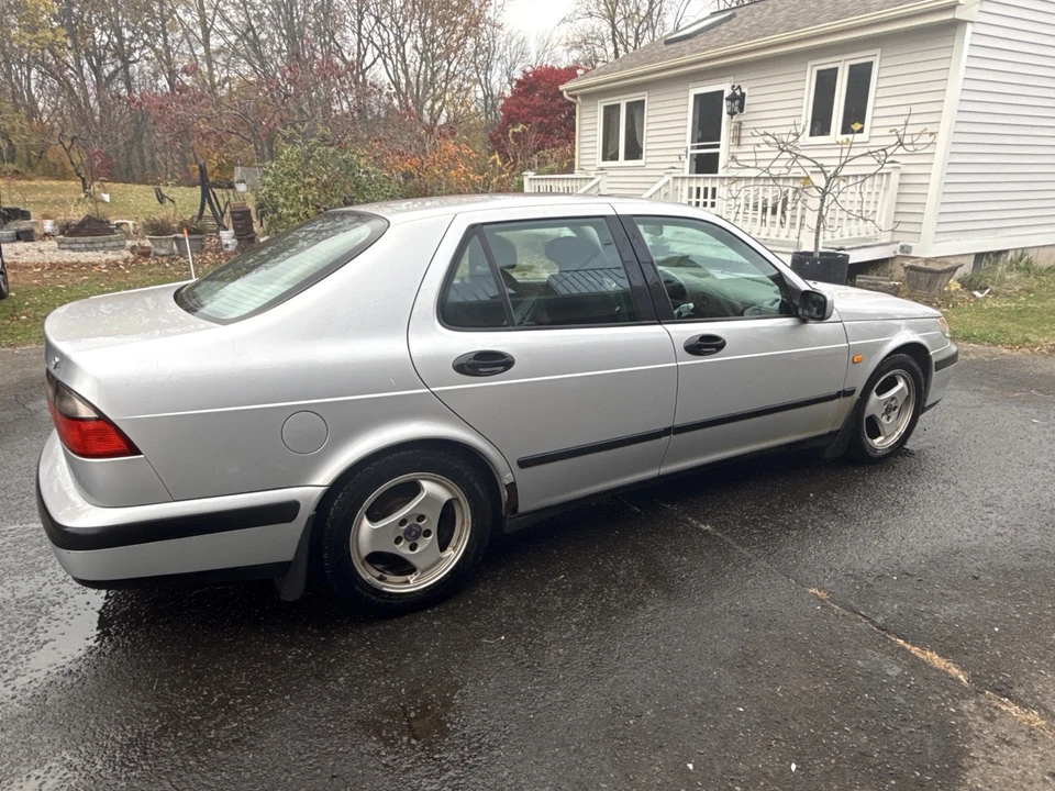 1999 Saab 9-5 1st Gen - Image 3 of 8