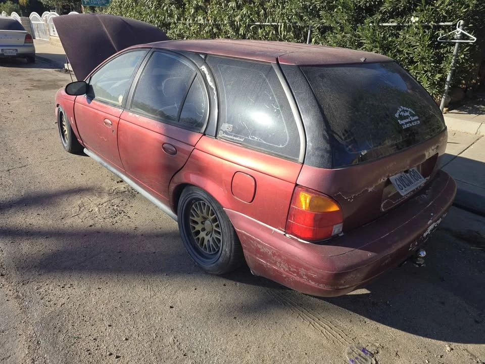 1999 Saturn - Image 2 of 4