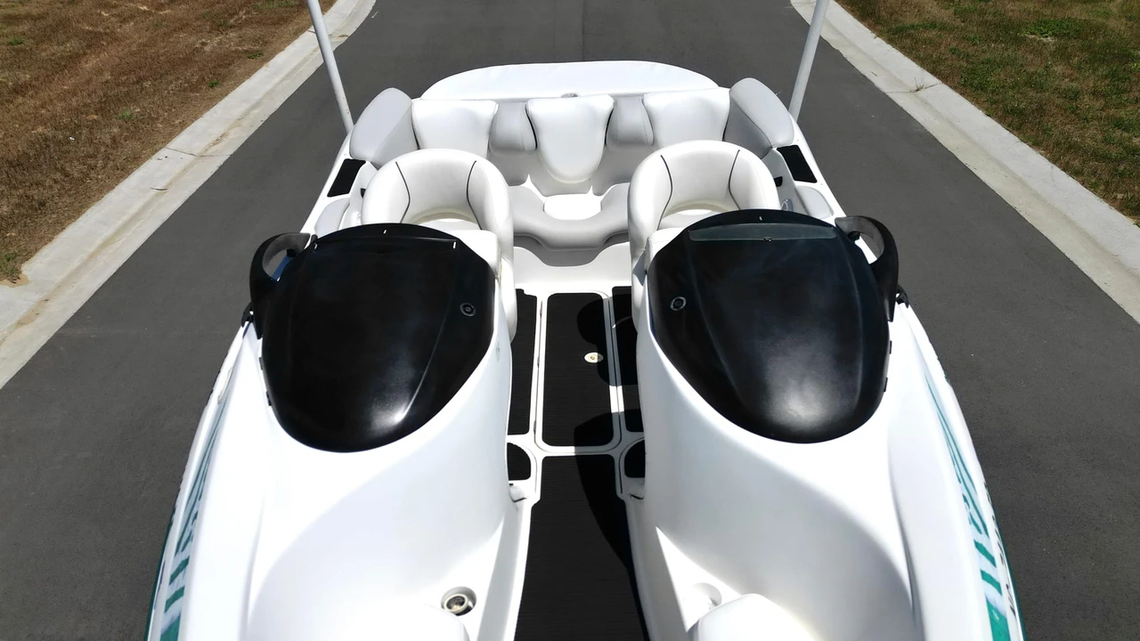 1999 - Image 30 of 31