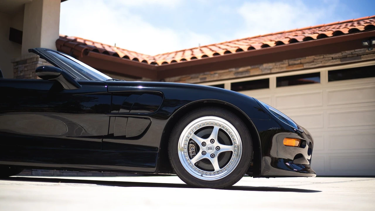 1999 Shelby Series 1 - Image 26 of 31