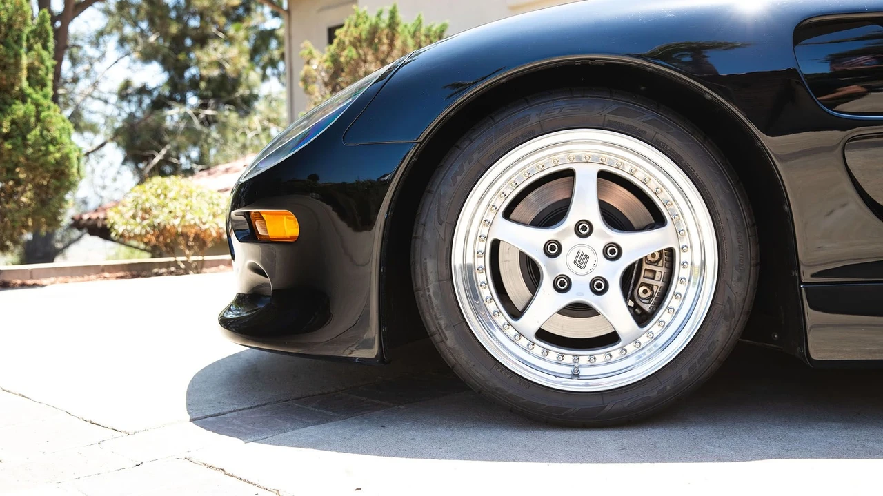 1999 Shelby Series 1 - Image 30 of 31