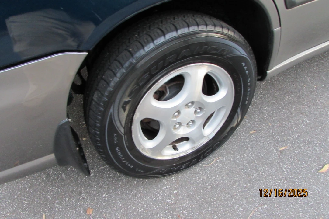 1999 Subaru Legacy 2nd Gen - Image 11 of 21