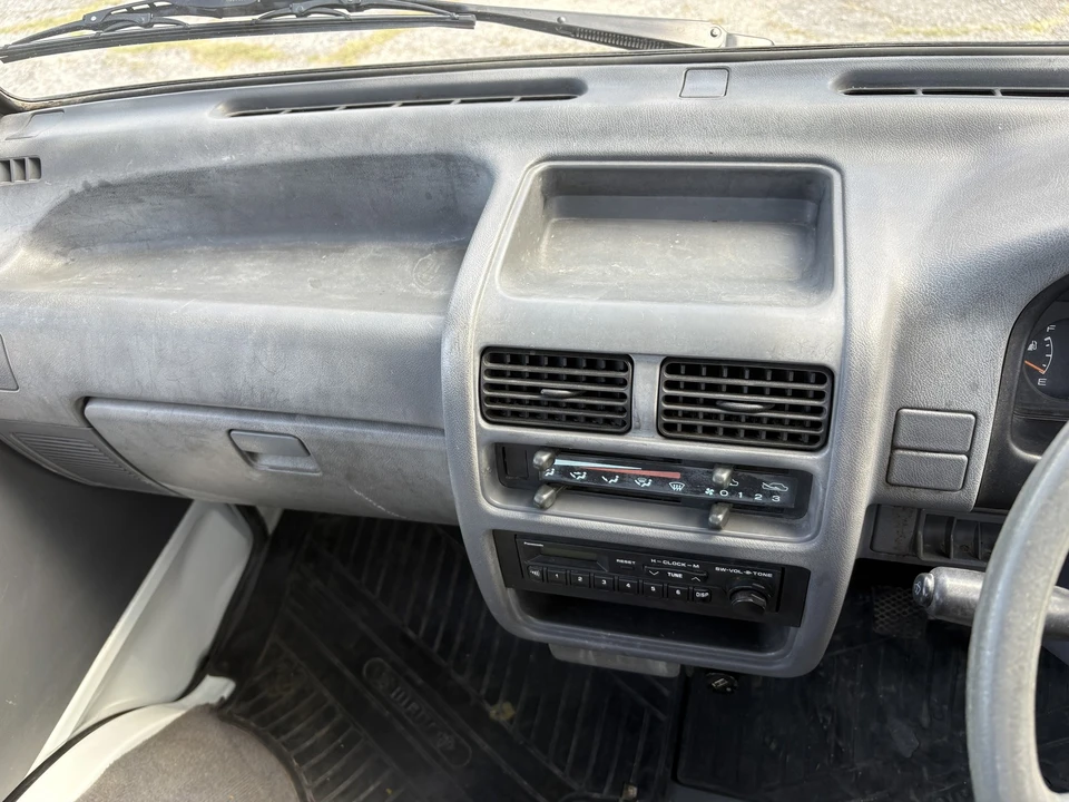 1999 Subaru Sambar 5th Gen - Image 20 of 31