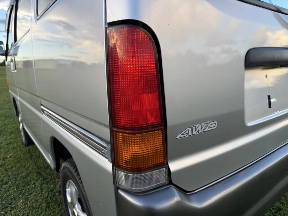 1999 Subaru Sambar 6th Gen - Image 10 of 21