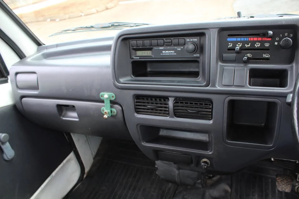 1999 Subaru Sambar 5th Gen - Image 14 of 20