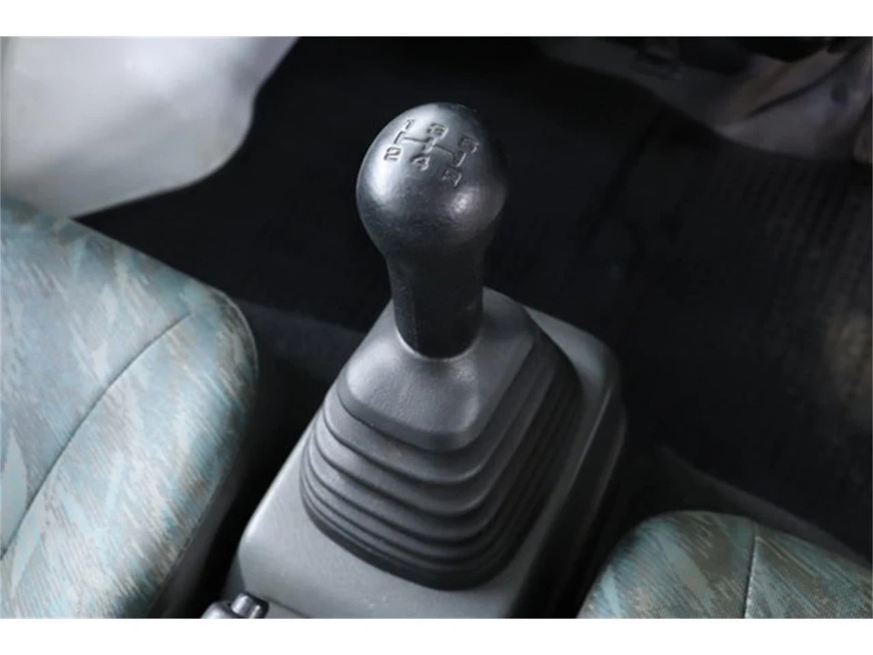1999 Suzuki Carry & Every 9th Gen - Image 11 of 31