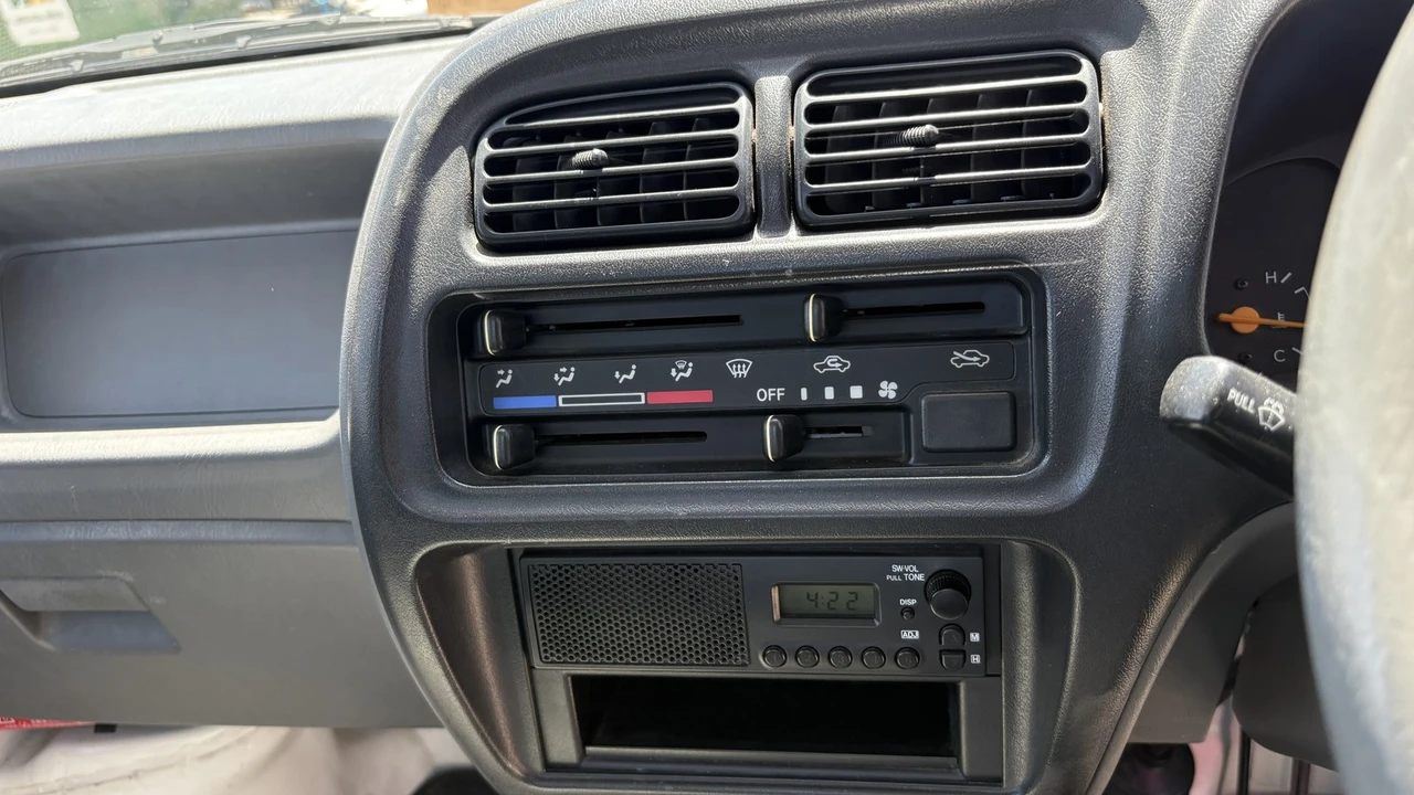 1999 Suzuki Carry & Every 10th Gen - Image 4 of 31