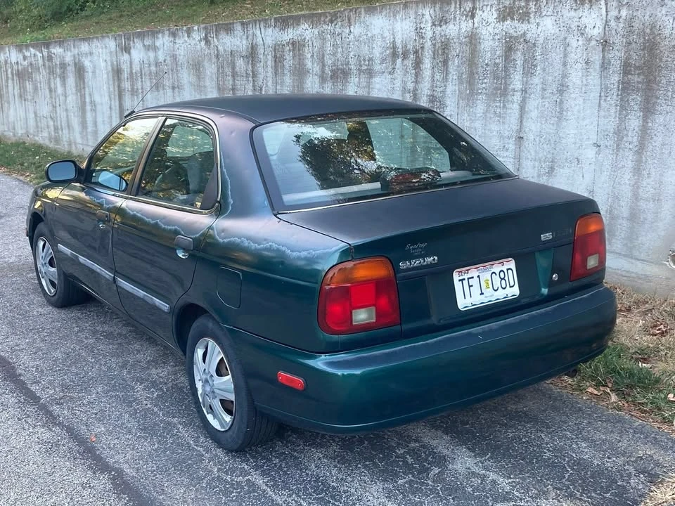 1999 Suzuki - Image 4 of 4