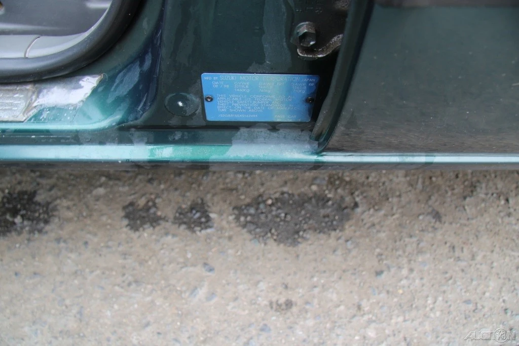 1999 Suzuki - Image 12 of 21