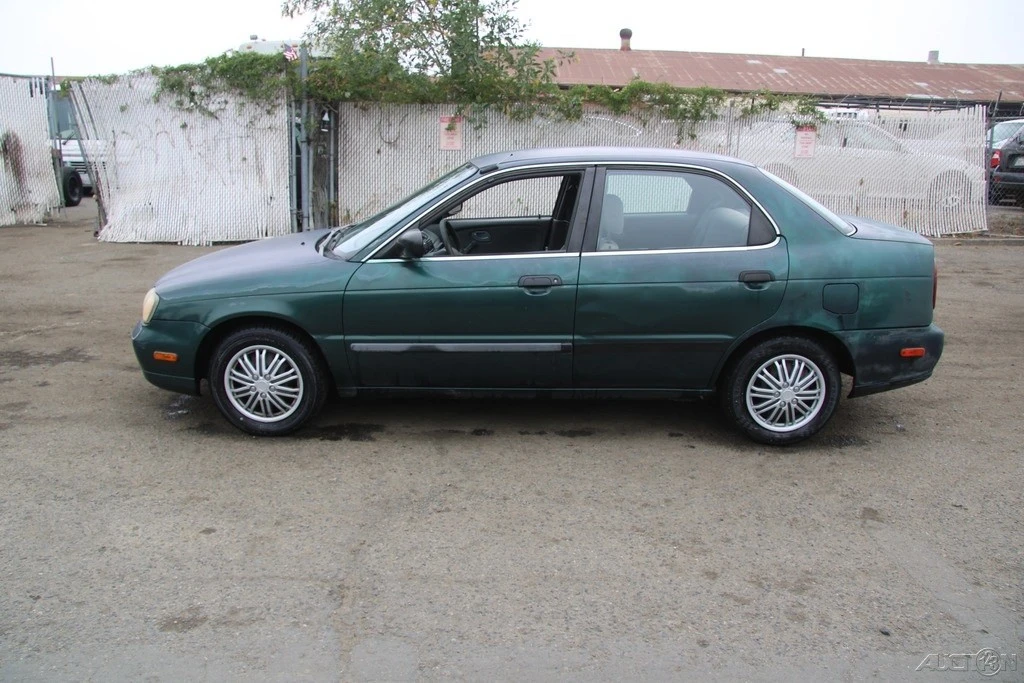1999 Suzuki - Image 3 of 21