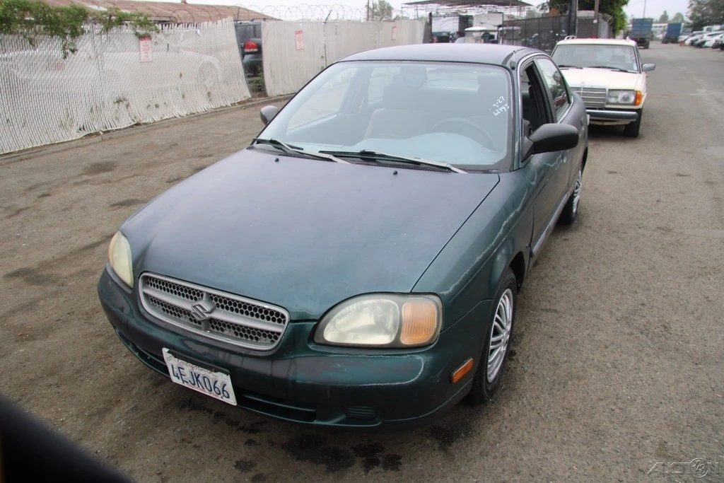 1999 Suzuki - Image 2 of 21