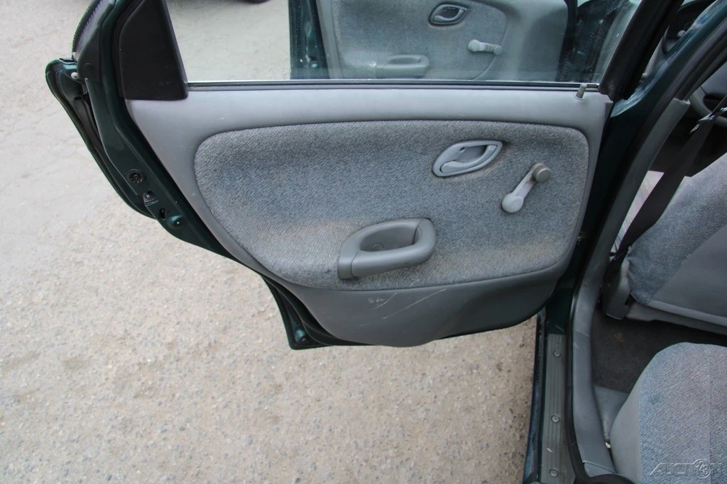 1999 Suzuki - Image 20 of 21
