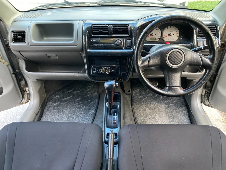 1999 Suzuki - Image 10 of 21