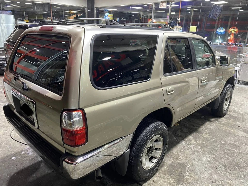 2002 Toyota 4Runner 3rd Gen - Image 5 of 24