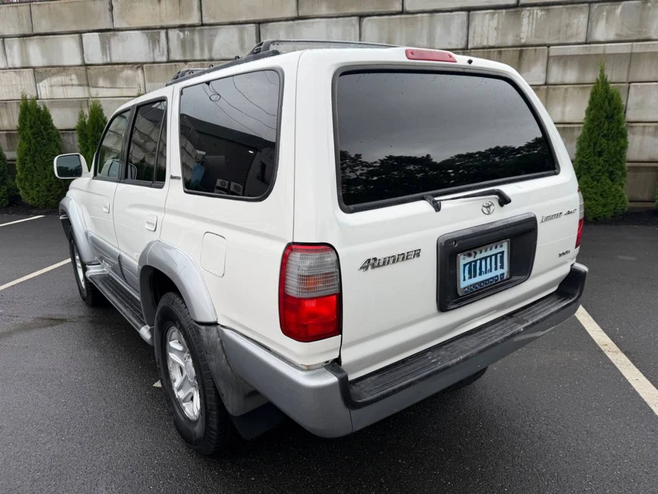1999 Toyota 4Runner 3rd Gen - Image 9 of 24