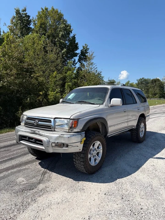1999 Toyota 4Runner 3rd Gen - Image 2 of 10