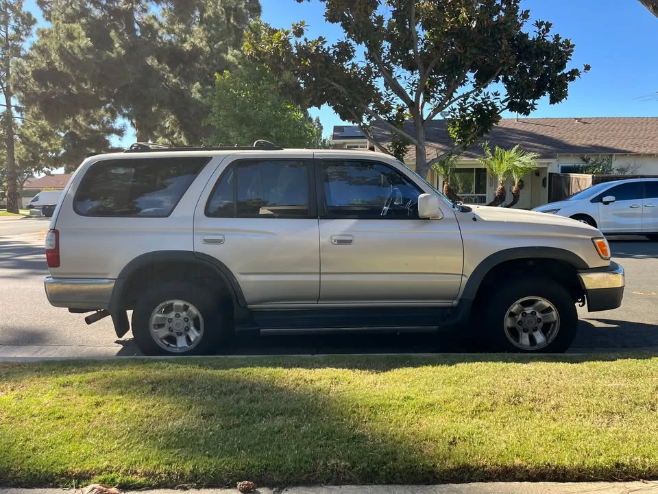 1999 Toyota 4Runner 3rd Gen - Image 2 of 4