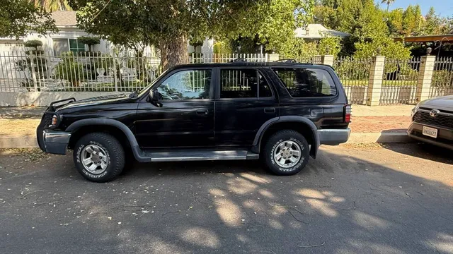 1999 Toyota 4Runner SR5