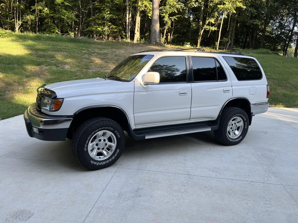 1999 Toyota 4Runner 3rd Gen - Image 2 of 31