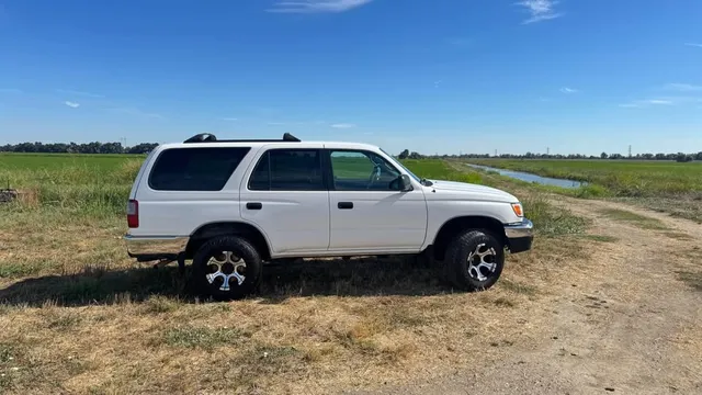 1999 Toyota 4Runner Sport Utility 4D
