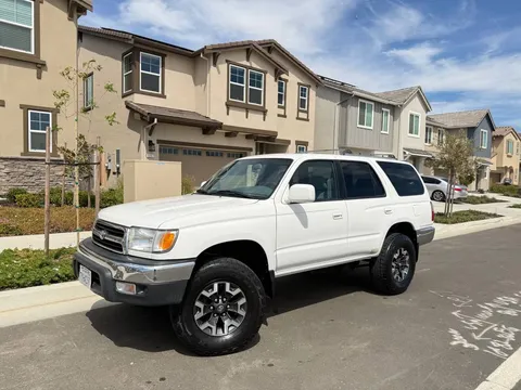 1999 Toyota 4Runner SR5 SUV