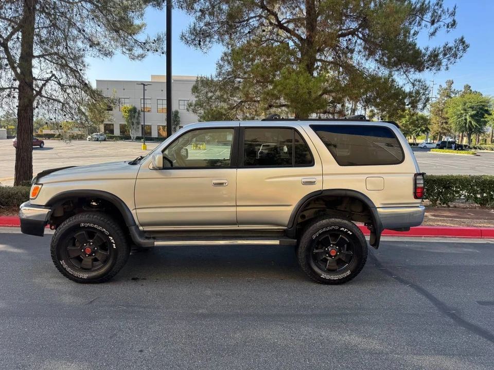1999 Toyota 4Runner 3rd Gen - Image 2 of 9