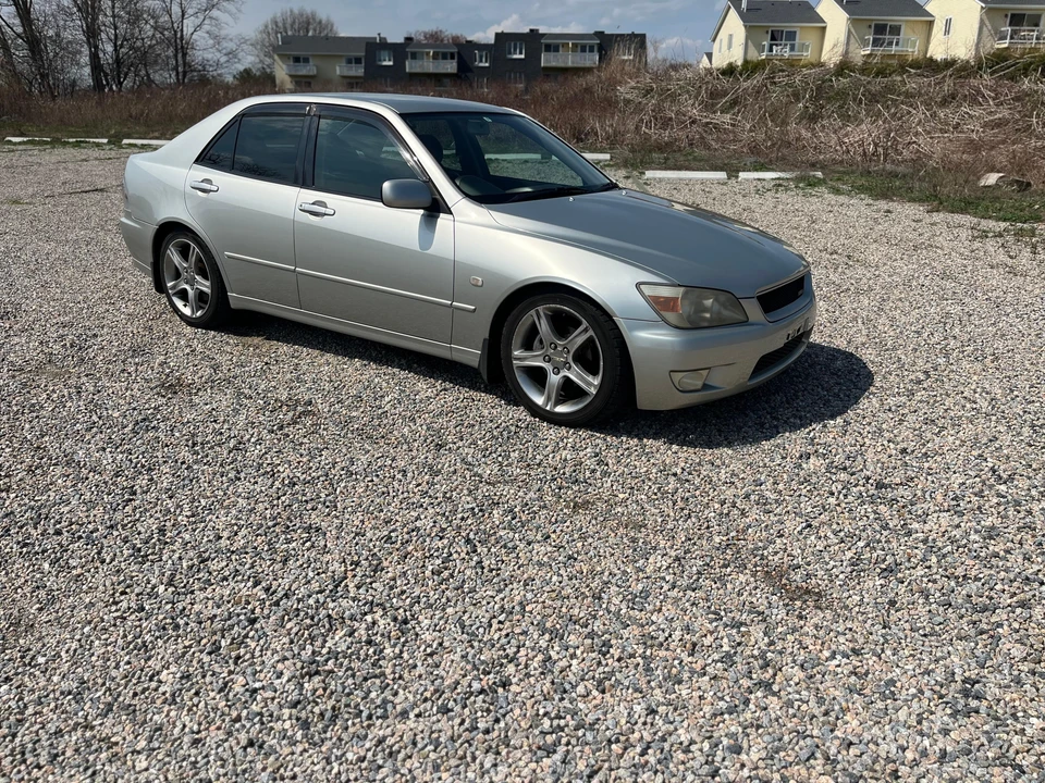 1999 Toyota - Image 19 of 31