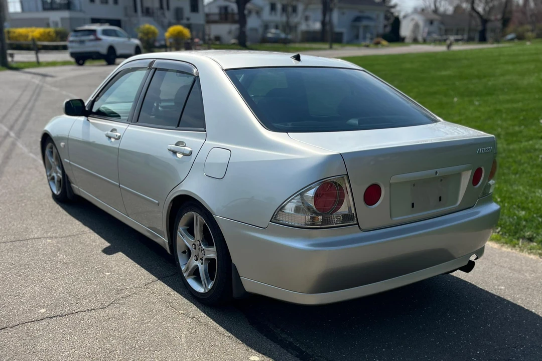 1999 Toyota - Image 4 of 31