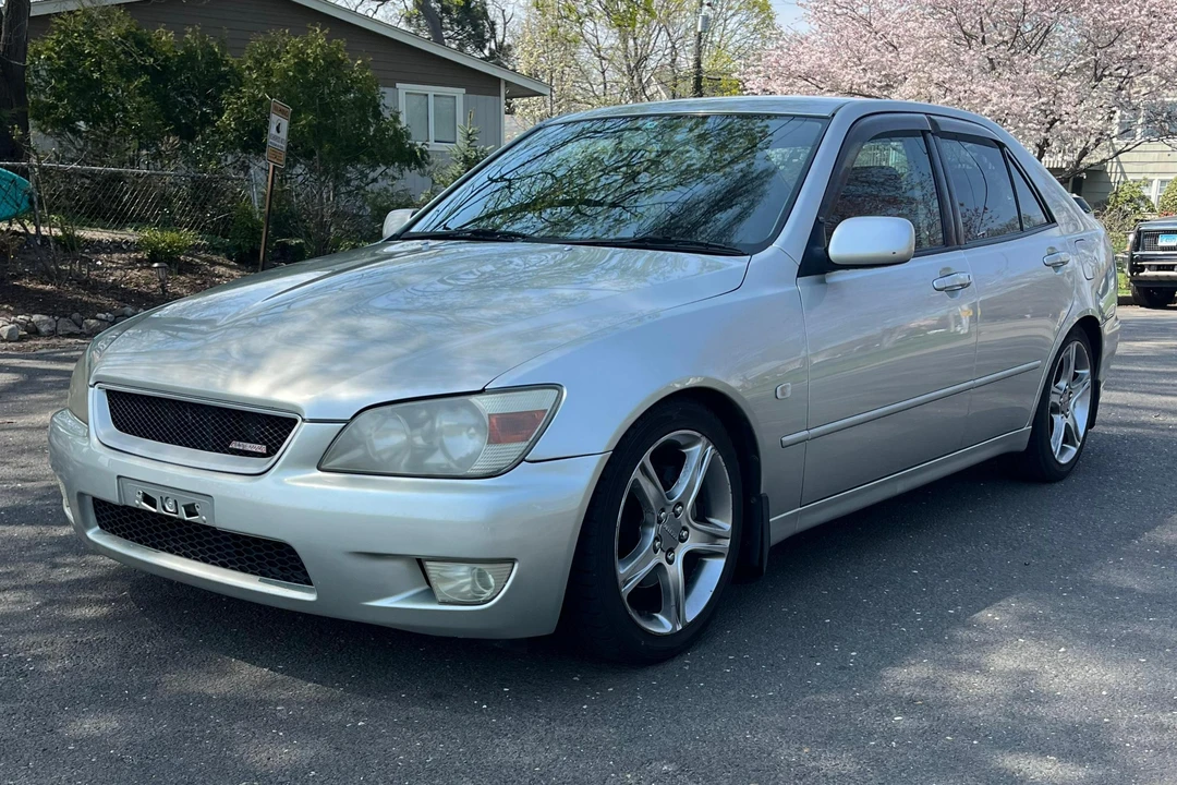 1999 Toyota - Image 8 of 31