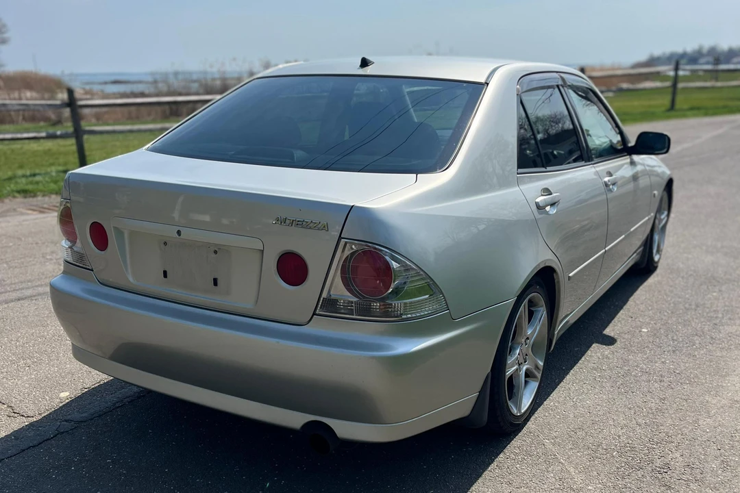 1999 Toyota - Image 5 of 31