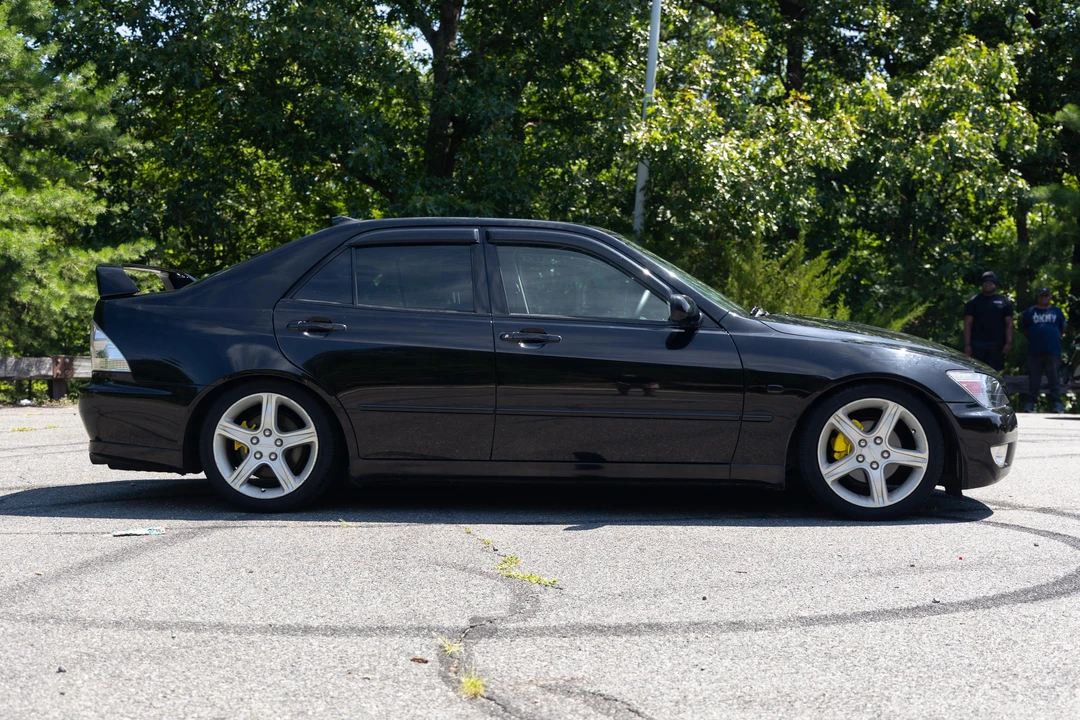 2000 Toyota - Image 3 of 31