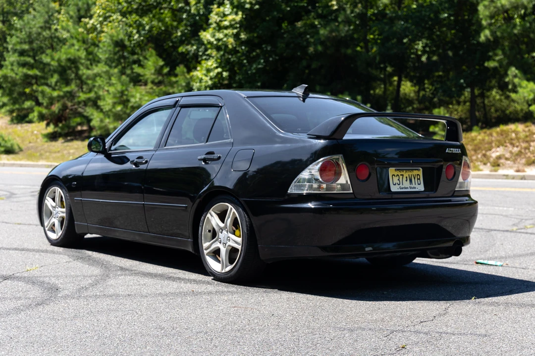 2000 Toyota - Image 4 of 31