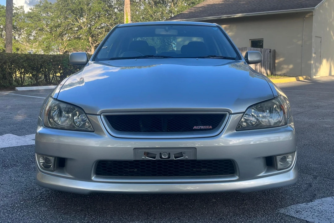1999 Toyota - Image 2 of 31