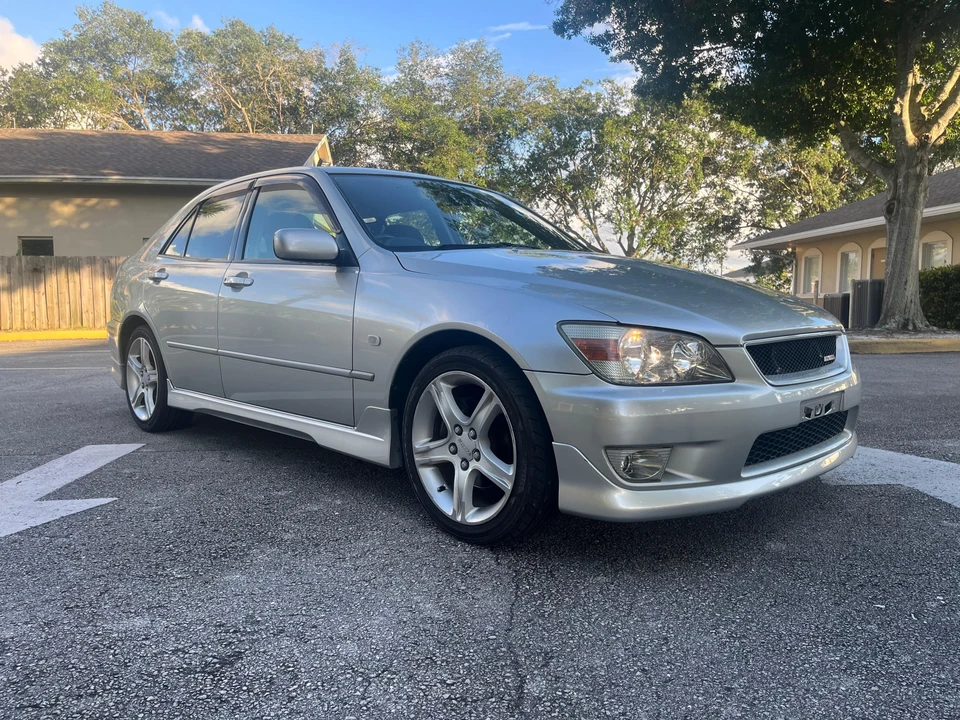 1999 Toyota - Image 21 of 31