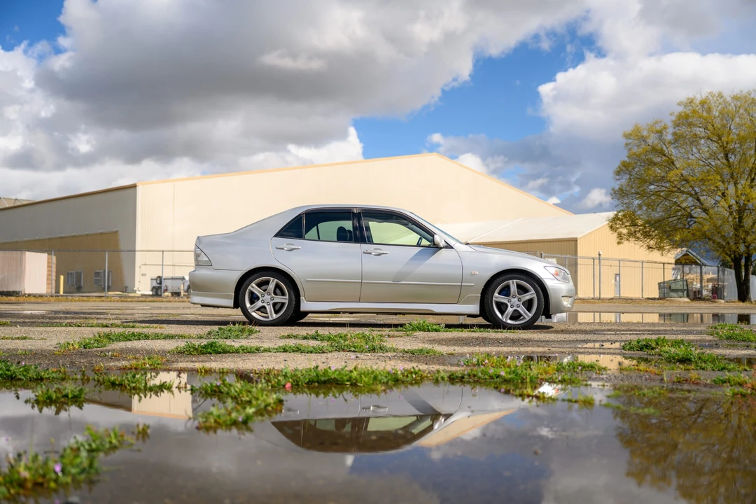 1999 Lexus IS 1st Gen - Image 15 of 31