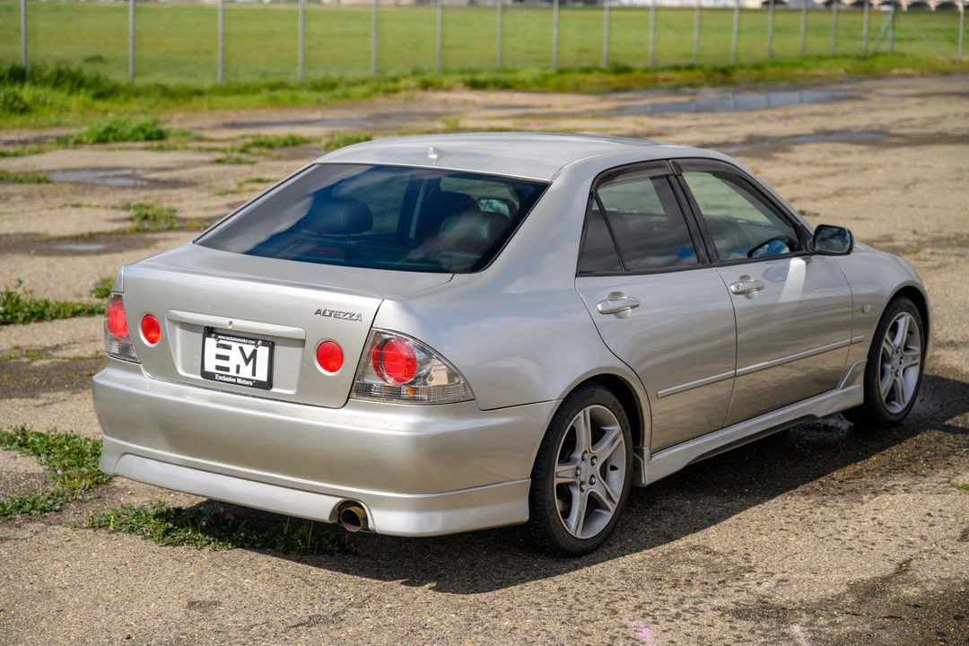 1999 Lexus IS 1st Gen - Image 12 of 31
