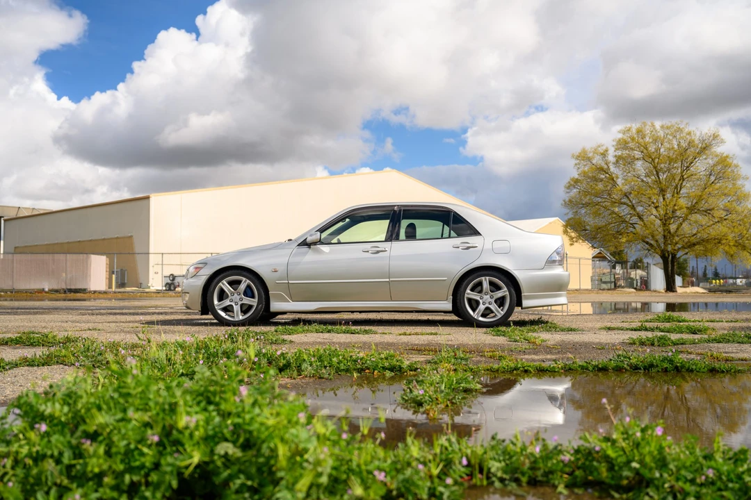 1999 Lexus IS 1st Gen - Image 3 of 31