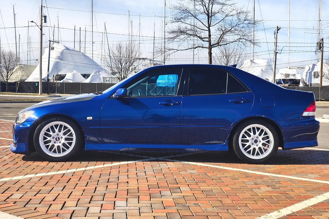 1999 Toyota - Image 3 of 31