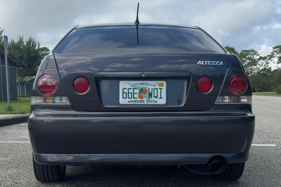 1999 Toyota - Image 5 of 31