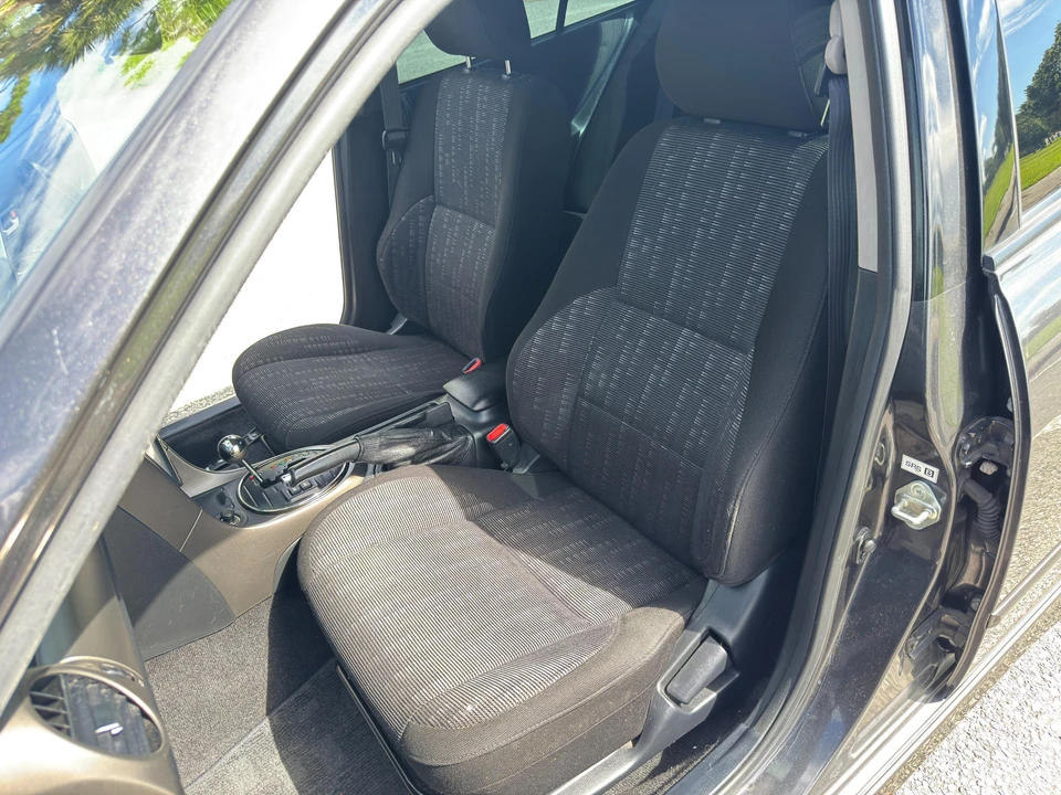 1999 Toyota - Image 29 of 31