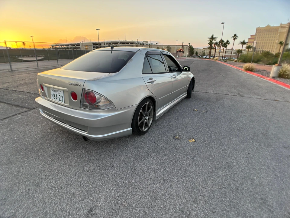 1999 Toyota - Image 10 of 31