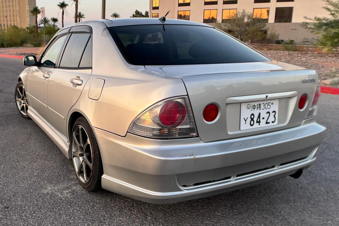 1999 Toyota - Image 4 of 31