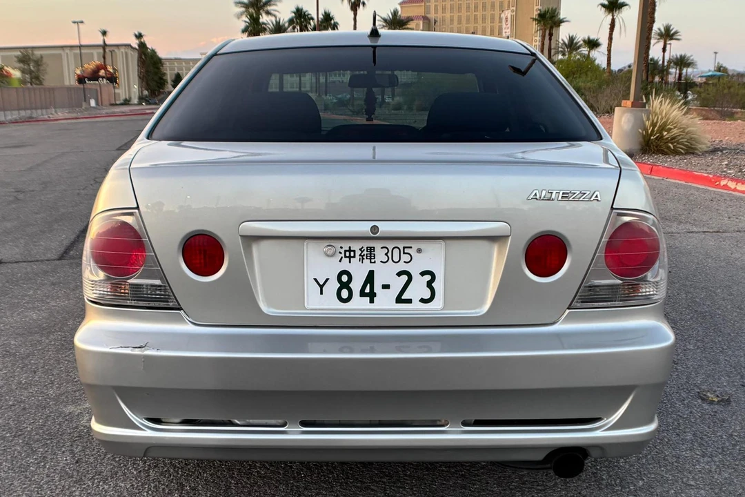 1999 Toyota - Image 5 of 31
