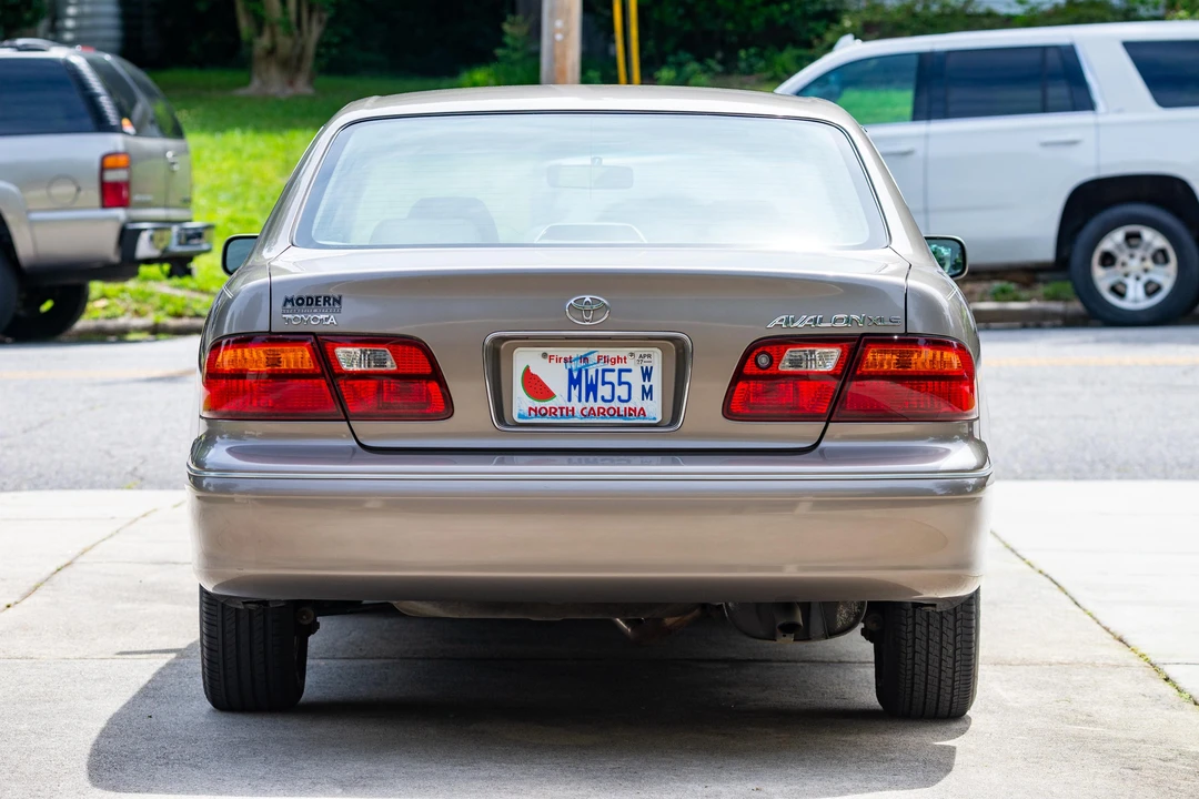 1999 Toyota Avalon 1st Gen - Image 5 of 31
