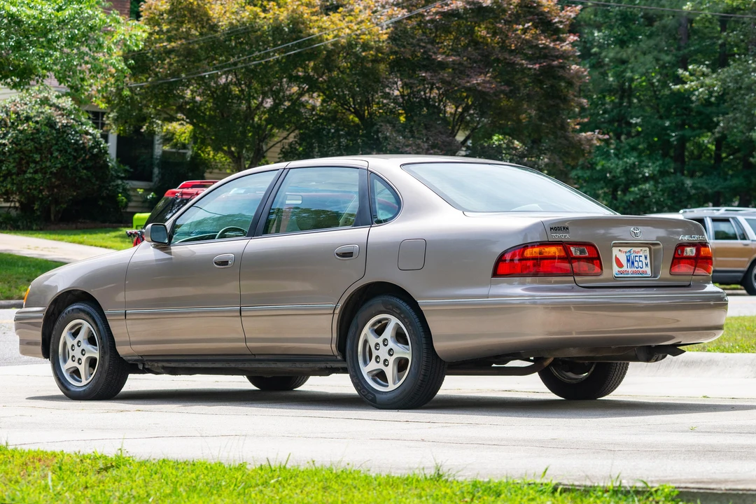 1999 Toyota Avalon 1st Gen - Image 4 of 31