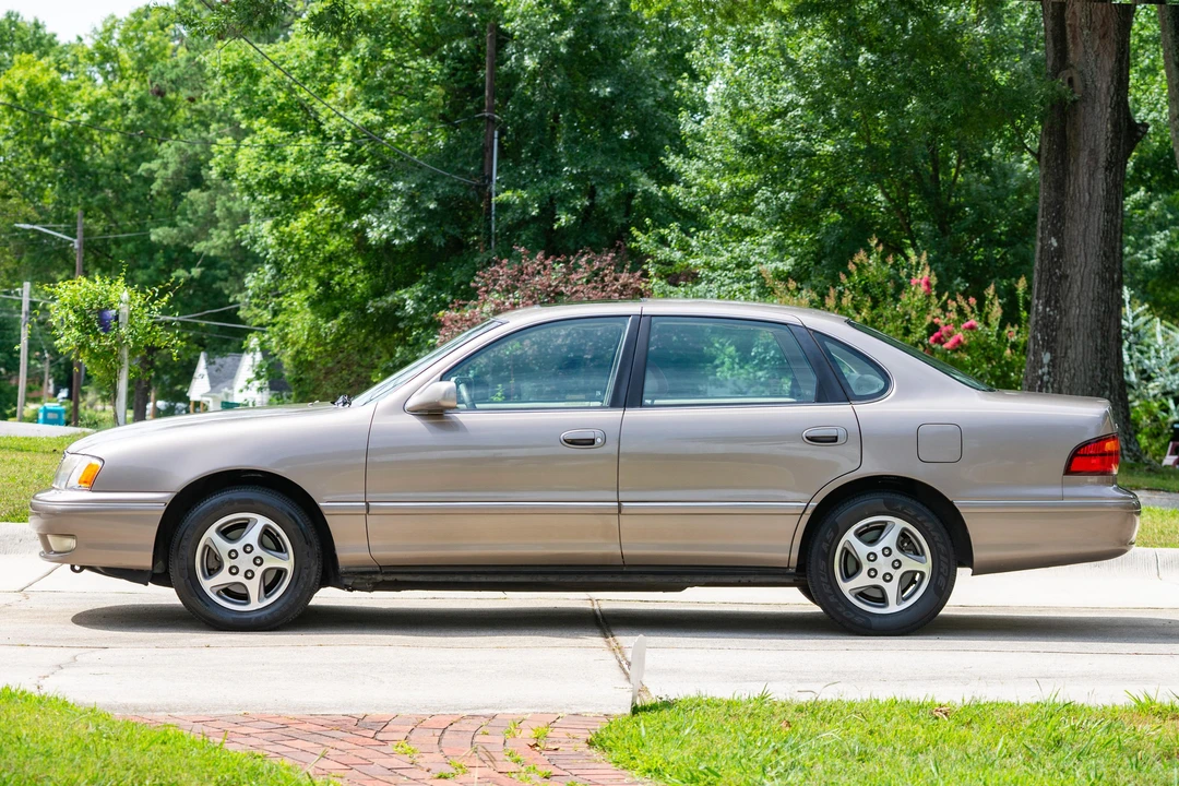 1999 Toyota Avalon 1st Gen - Image 6 of 31